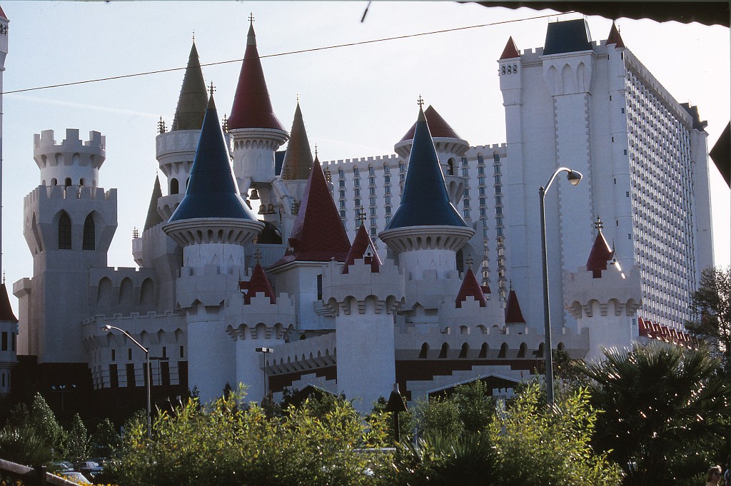 IMG_0006.jpg - Excalibur Hotel & Casino  http://en.wikipedia.org/wiki/Excalibur_Hotel_and_Casino 