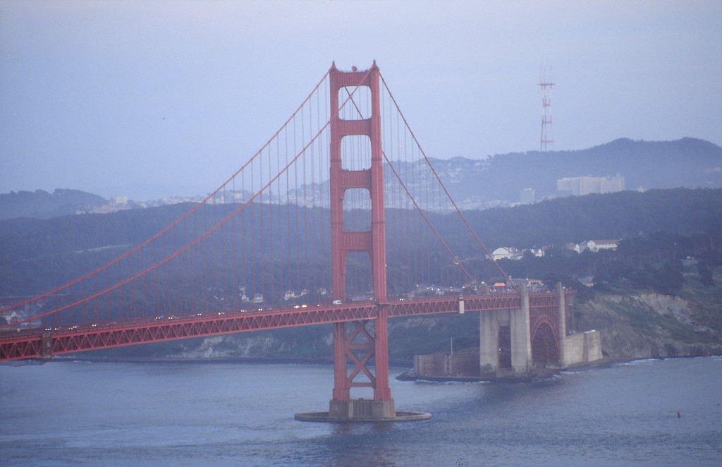 IMG_0115.jpg - Golden Gate Bridge  http://en.wikipedia.org/wiki/Golden_Gate_Bridge 