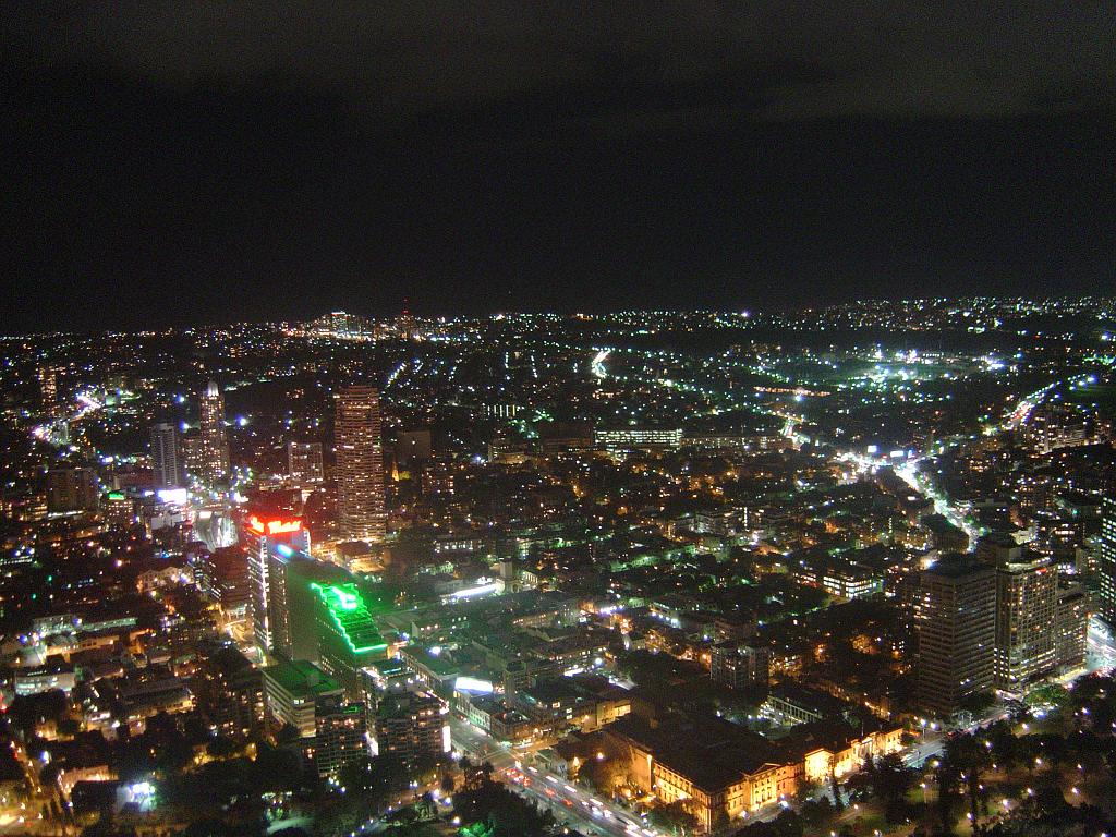 DSC02399.JPG - Australian Museum and East Sydney from Sydney Tower
