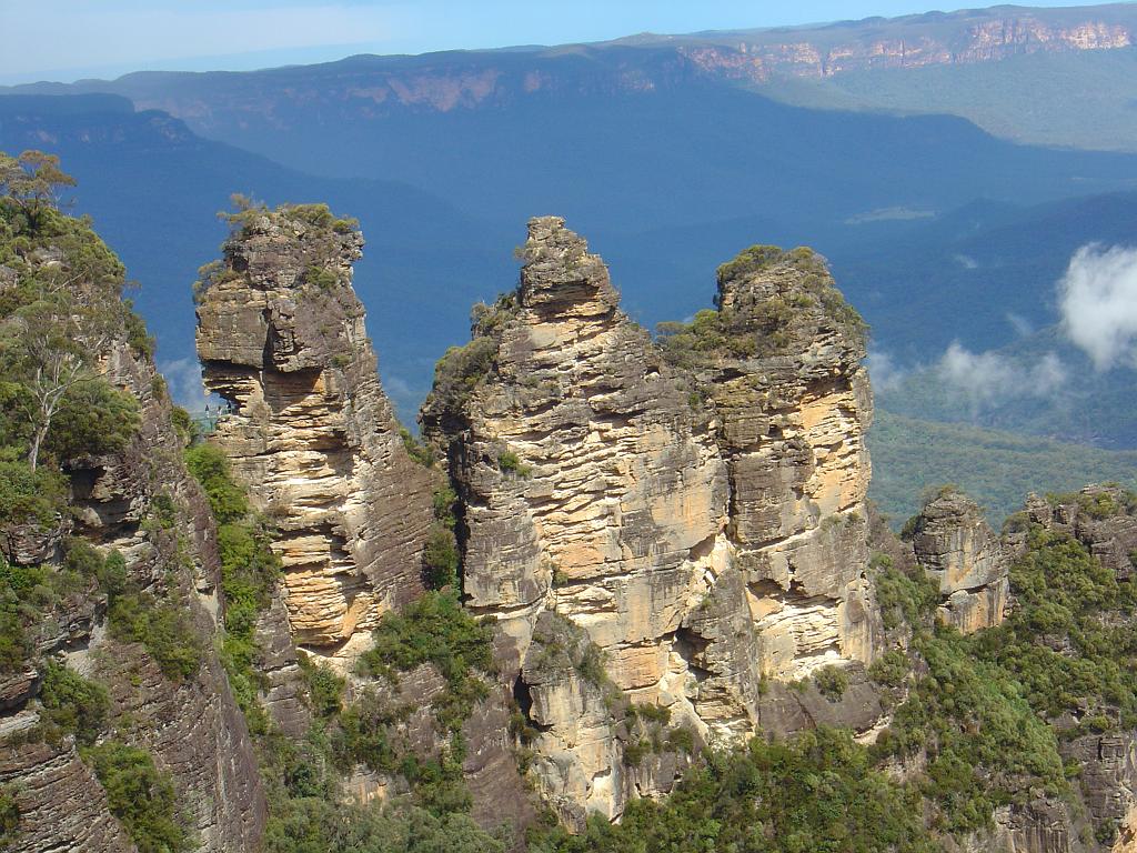DSC02705.JPG - Three Sisters