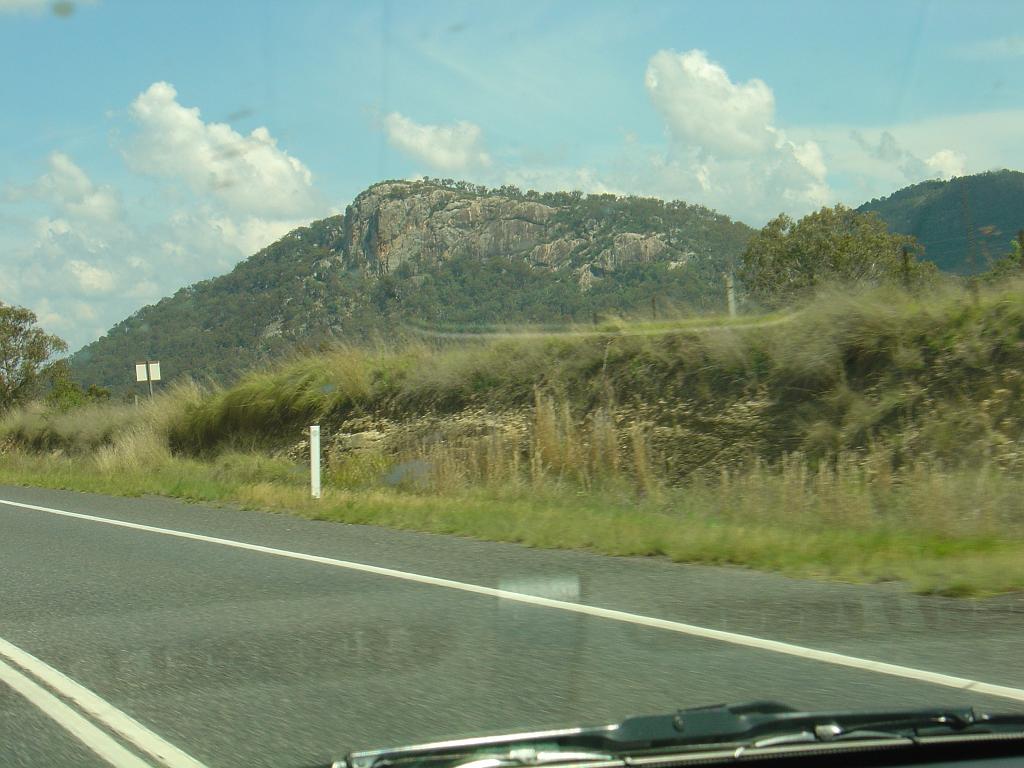 DSC02989.JPG - New England Highway between Tenterfield and Armidale