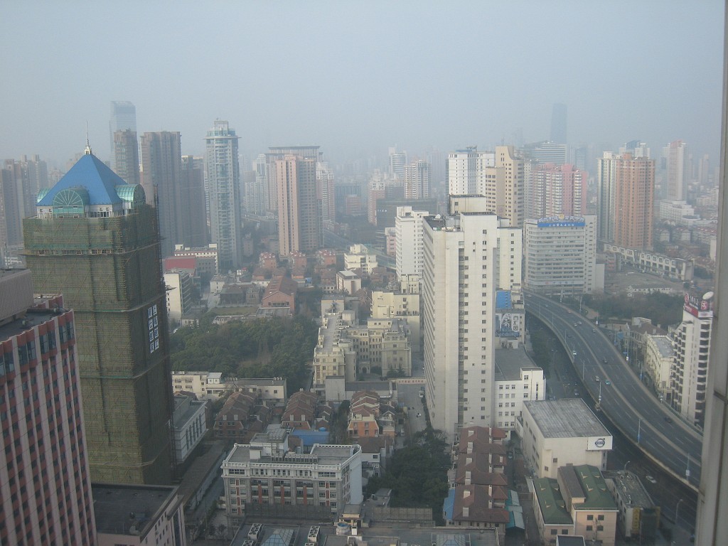 IMG_4703.JPG - Shanghai  http://en.wikipedia.org/wiki/Shanghai  and the Yan'an elevated road