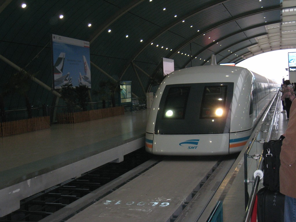 IMG_4736.JPG - Maglev Train  http://en.wikipedia.org/wiki/Shanghai_Maglev_Train 
