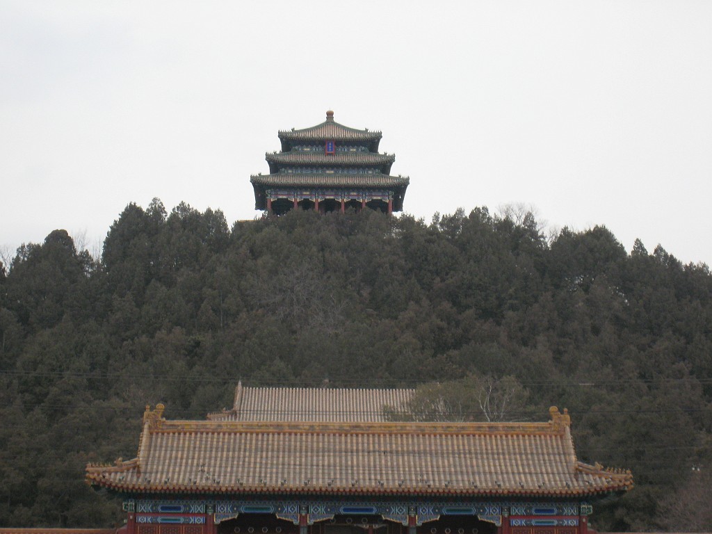 IMG_4831.JPG - Jingshan Park  http://en.wikipedia.org/wiki/Jingshan_Park 
