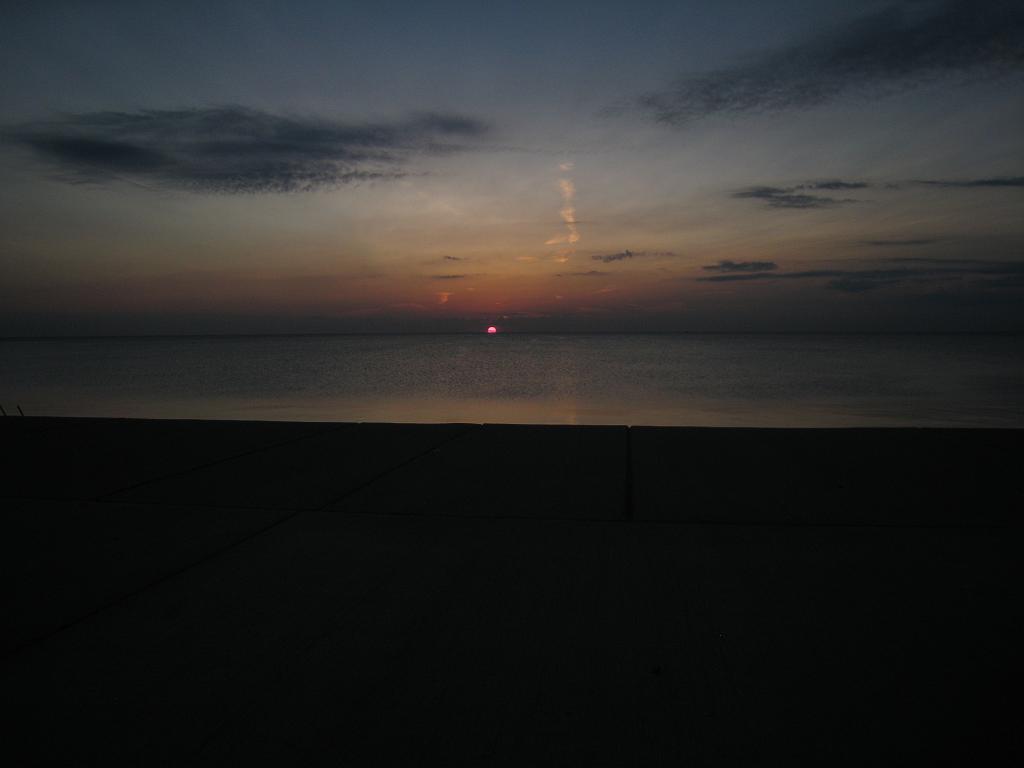 IMG_8947.JPG - Sunrise