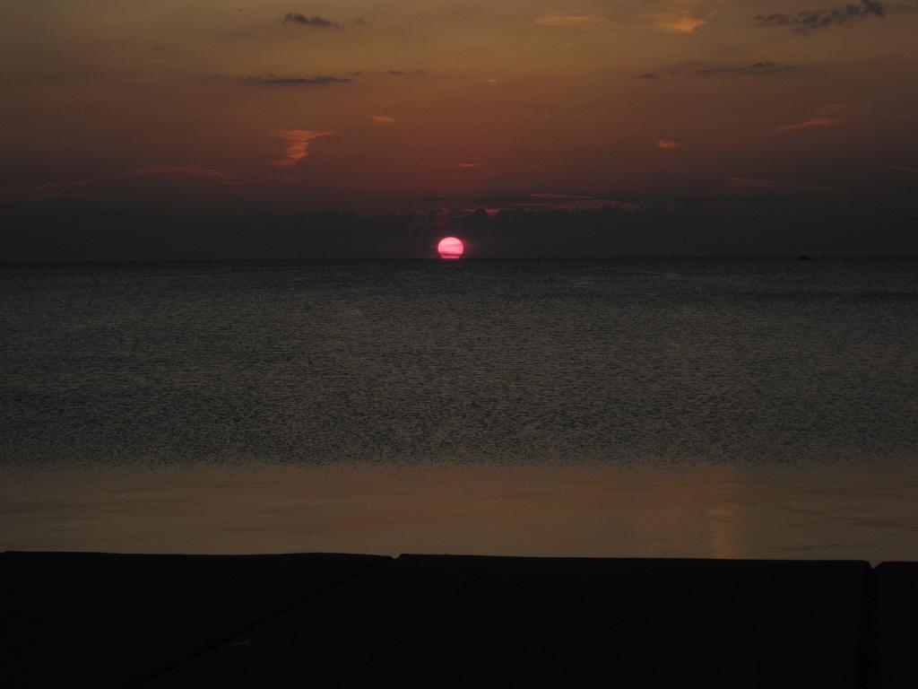 IMG_8949.JPG - Sunrise