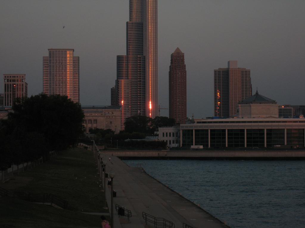 IMG_9189.JPG - Sunrise at the Planetarium