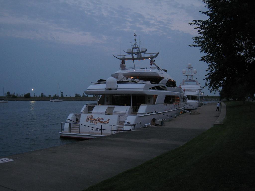 IMG_9385.JPG - Yacht harbour