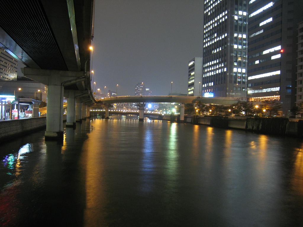 IMG_9851.JPG - Streets on the water