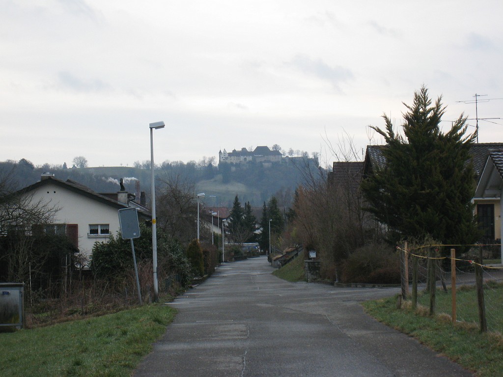 IMG_0347.JPG - Lenzburg ( http://en.wikipedia.org/wiki/Lenzburg ) Castle ( http://en.wikipedia.org/wiki/Schloss_Lenzburg )