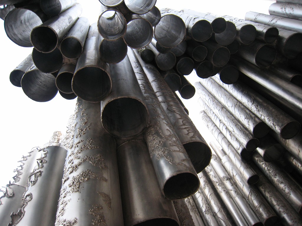 IMG_0748.JPG - Sibelius ( http://en.wikipedia.org/wiki/Jean_Sibelius ) monument ( http://en.wikipedia.org/wiki/Sibelius_monument ) bottom-up