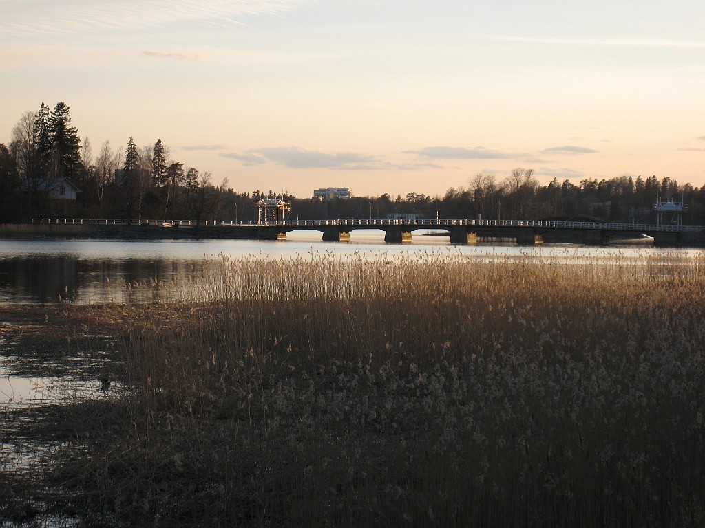 IMG_1016.JPG - Seurasaari bridge ( http://en.wikipedia.org/wiki/Seurasaari )