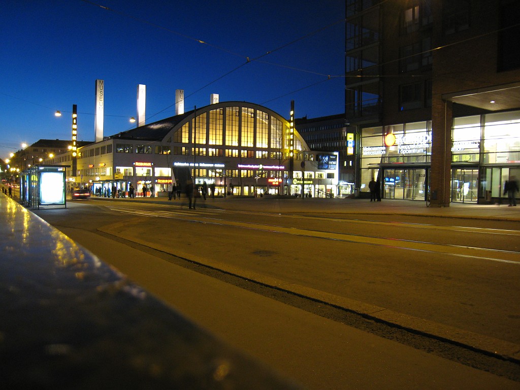 IMG_1101.JPG - Tennispalatsi ( http://en.wikipedia.org/wiki/Tennispalatsi )