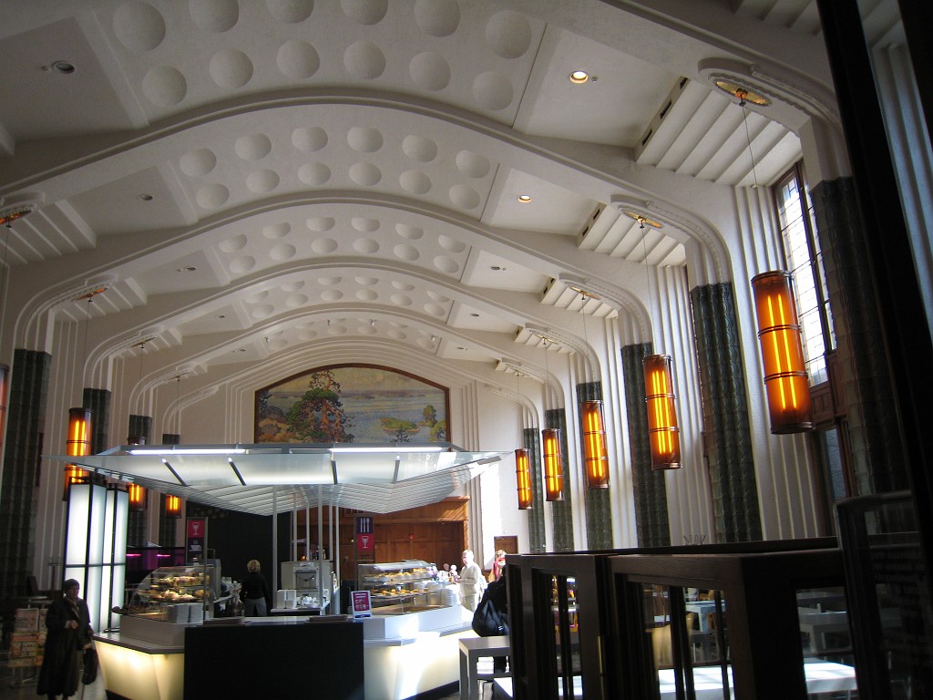 IMG_1129.JPG - Restaurant in Helsinki central railway station