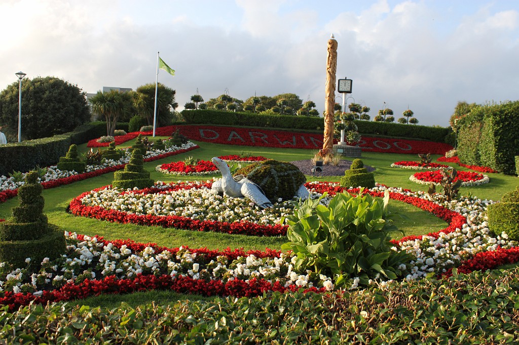 IMG_1191.JPG - Plymouth Hoe Gardens  http://en.wikipedia.org/wiki/Plymouth_Hoe 