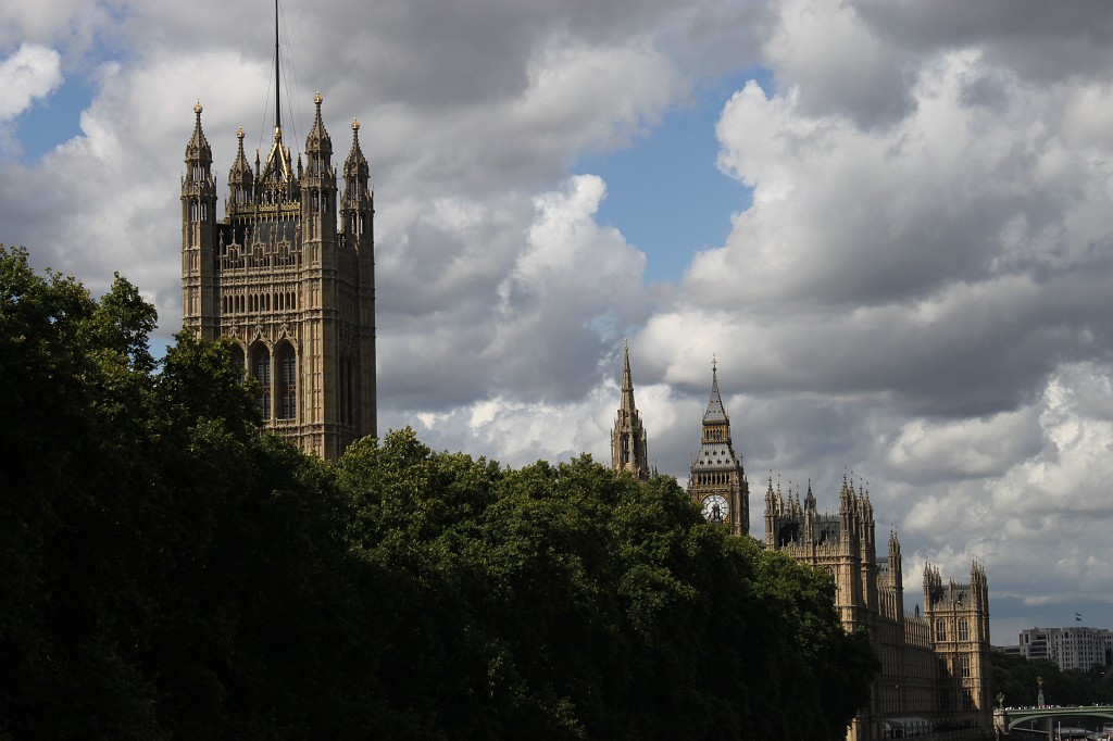 IMG_2282.JPG - Victoria Tower  http://en.wikipedia.org/wiki/Victoria_Tower  & Big Ben  http://en.wikipedia.org/wiki/Big_Ben  overlooking the trees