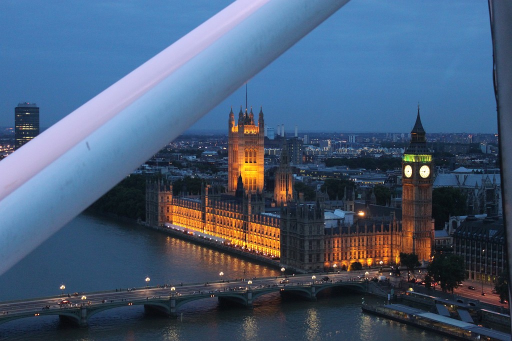 IMG_2388.JPG - Palace of Westminster at dusk  http://en.wikipedia.org/wiki/Palace_of_Westminster 