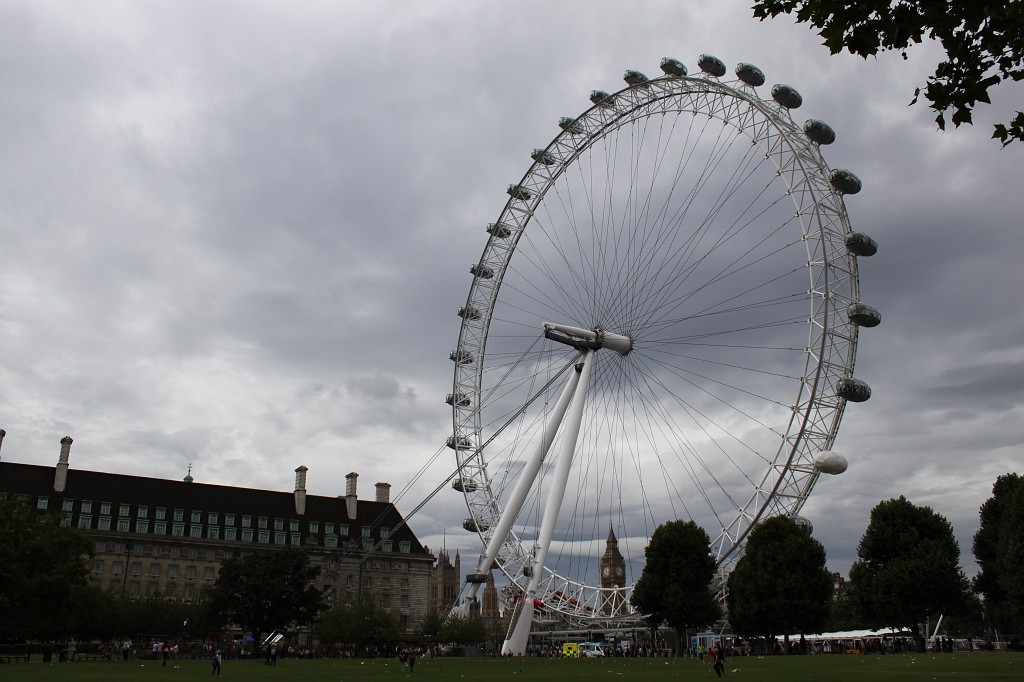 IMG_2499.JPG - London Eye  http://en.wikipedia.org/wiki/London_eyehttp://en.wikipedia.org/wiki/London_eye  & Big Ben  http://en.wikipedia.org/wiki/Big_Ben 