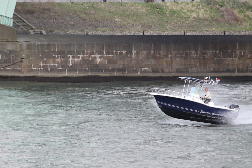 IMG_5225.JPG - Boat on the Rhine river  http://en.wikipedia.org/wiki/Rhine 