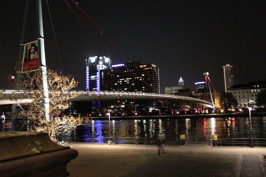 IMG_5306.JPG - Holbeinsteg  http://de.wikipedia.org/wiki/Holbeinsteg 