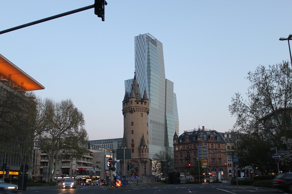 IMG_5338.JPG - Eschenheimer Turm  http://de.wikipedia.org/wiki/Eschenheimer_Turm 