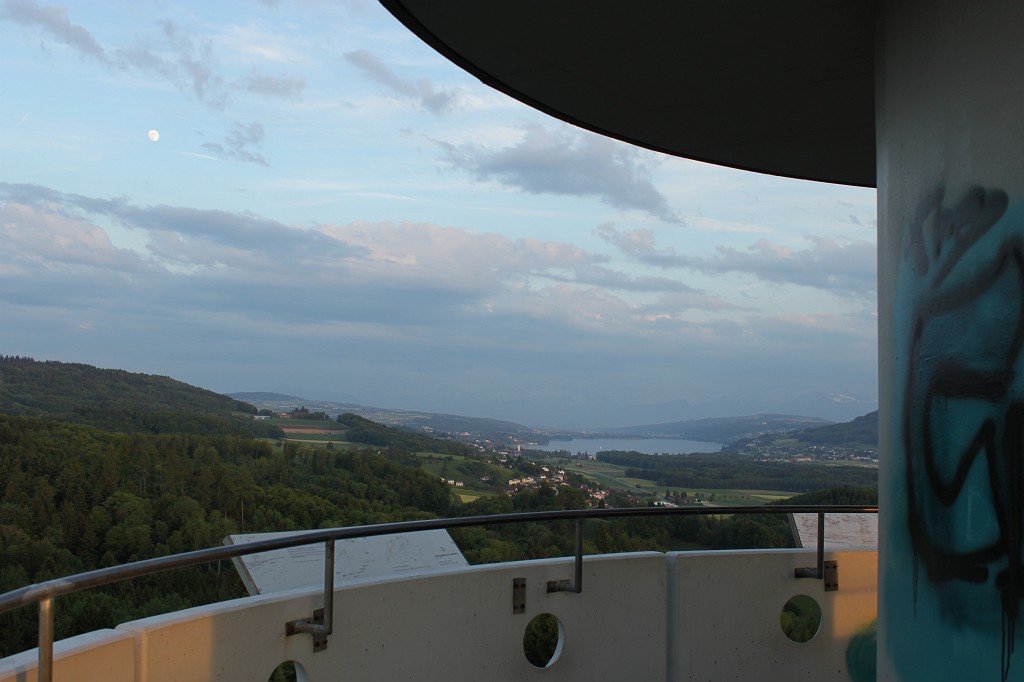 IMG_5913.JPG - Esterliturm  http://de.wikipedia.org/wiki/Esterliturm  & Lake Hallwil  http://en.wikipedia.org/wiki/Lake_Hallwil 