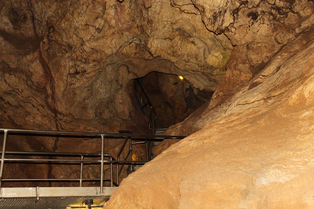 IMG_6065.JPG - Kubacher Kristallh�hle  http://de.wikipedia.org/wiki/Kubacher_Kristallh%C3%B6hle 