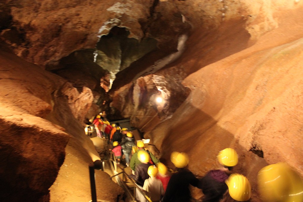 IMG_6066.JPG - Kubacher Kristallh�hle  http://de.wikipedia.org/wiki/Kubacher_Kristallh%C3%B6hle 