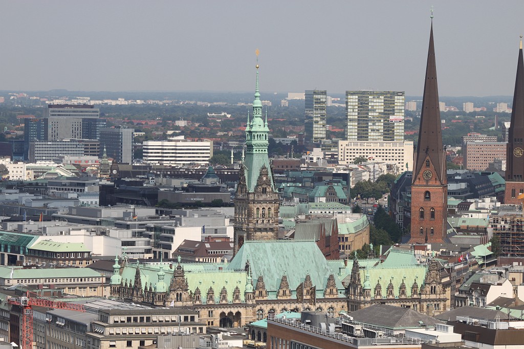 IMG_6437.JPG - Hamburg Rathaus  http://en.wikipedia.org/wiki/Hamburg_Rathaus 
