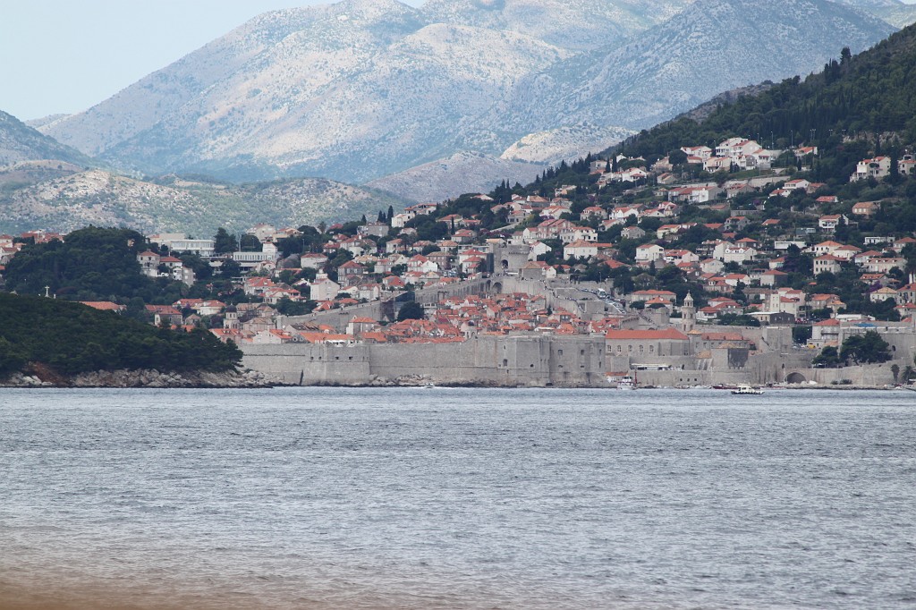 IMG_6622.JPG - Dubrovnik in the morning from the sea side  http://en.wikipedia.org/wiki/Dubrovnik 
