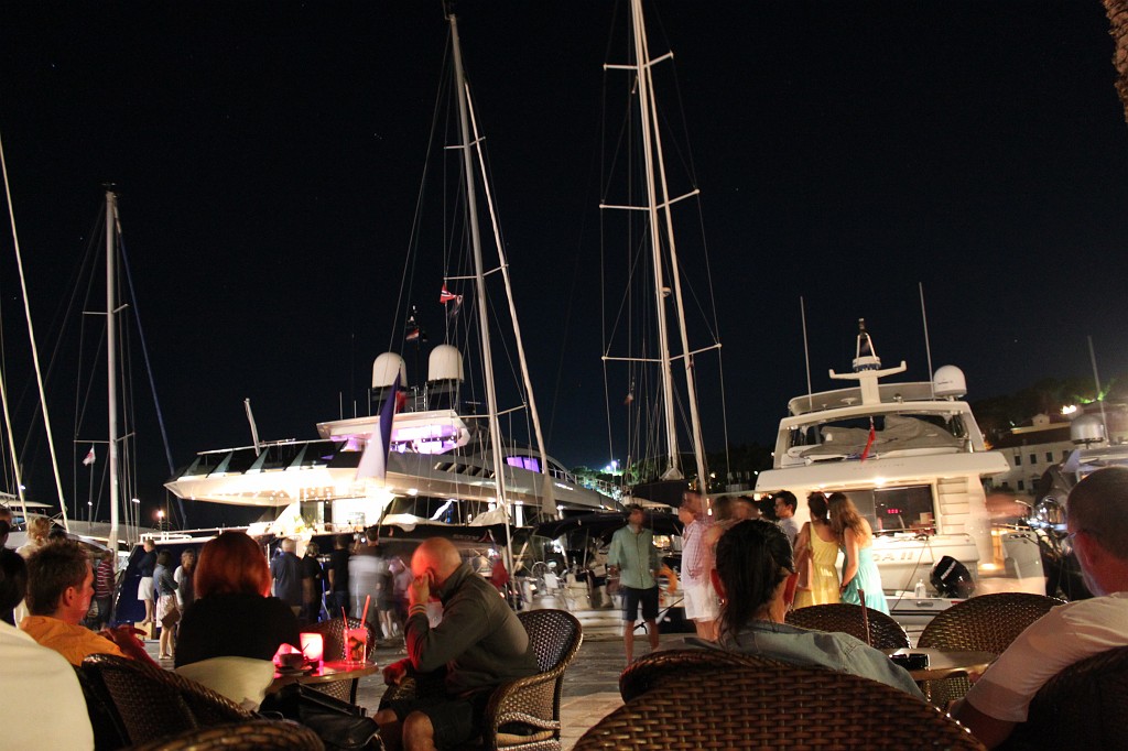 IMG_6818.JPG - Hvar  http://en.wikipedia.org/wiki/Hvar_(city)  sitting in the bar