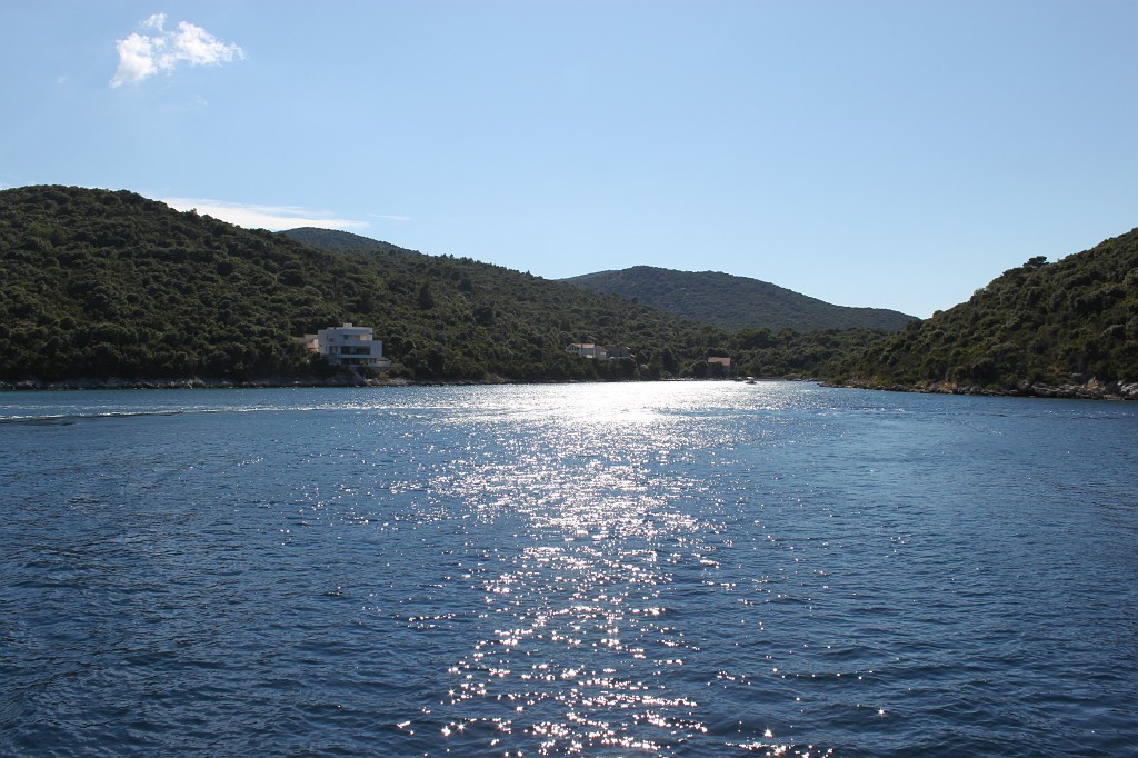 IMG_6833.JPG - Small cove on Korcula  http://en.wikipedia.org/wiki/Kor%C4%8Dula 