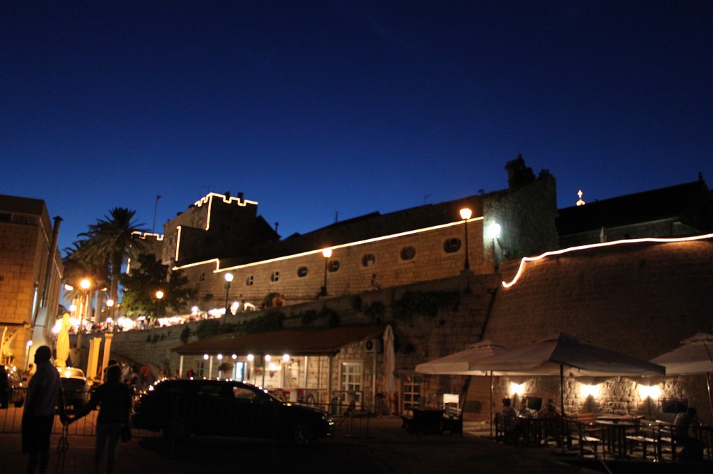 IMG_6907.JPG - Korcula city  http://en.wikipedia.org/wiki/Kor%C4%8Dula_(town)  at night