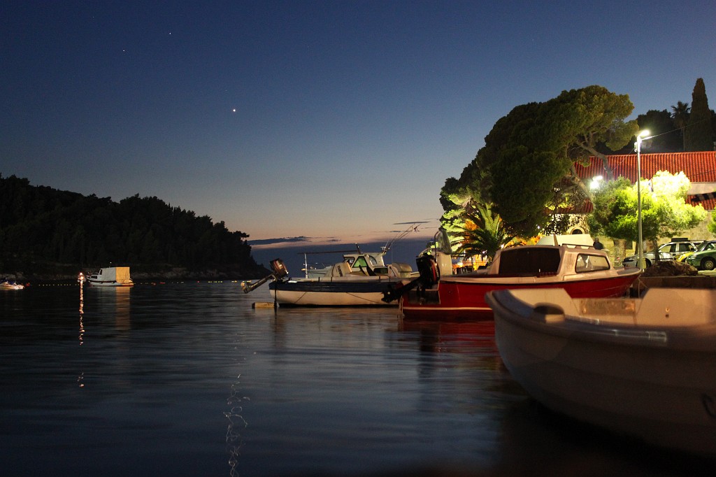 IMG_7424.JPG - Luka bay after sunset