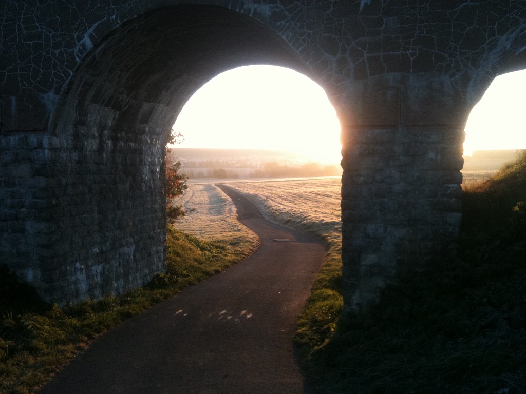 IMG_0127.JPG - Train viaduct at sunrise