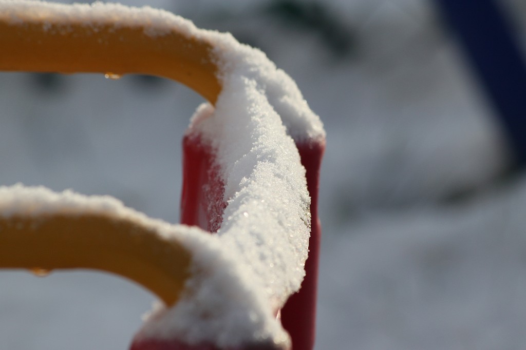 IMG_8667.JPG - Snow covered swing