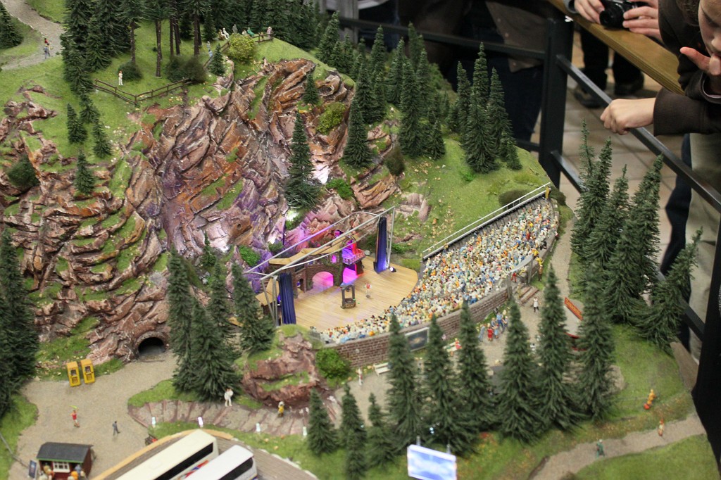 IMG_9429.JPG - Miniature Wonderland (Miniatur Wunderland)  http://en.wikipedia.org/wiki/Miniatur_Wunderland  Open Air Performance