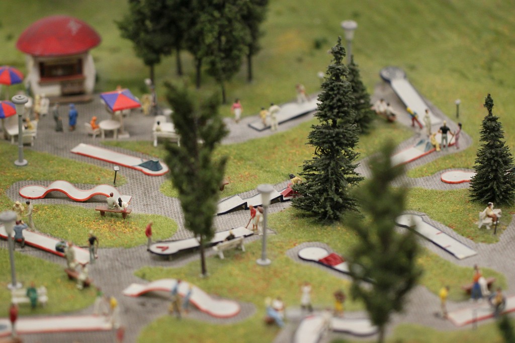 IMG_9513.JPG - Miniature Wonderland (Miniatur Wunderland)  http://en.wikipedia.org/wiki/Miniatur_Wunderland  Crazy Golf