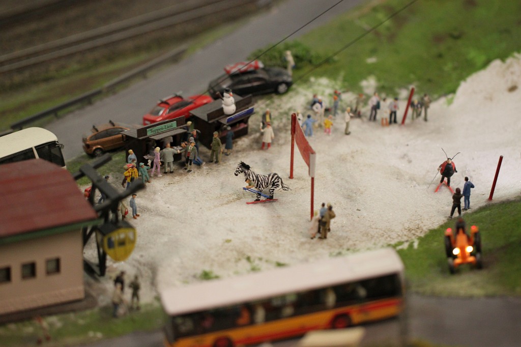 IMG_9517.JPG - Miniature Wonderland (Miniatur Wunderland)  http://en.wikipedia.org/wiki/Miniatur_Wunderland  Zebra skiing