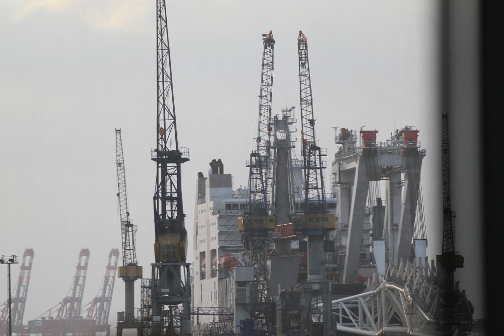 IMG_9623.JPG - Blohm + Voss dry dock  http://en.wikipedia.org/wiki/Blohm_%2B_Voss 