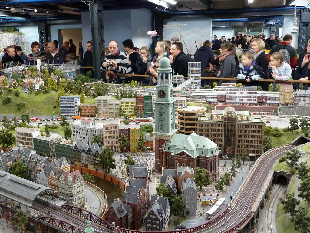 P1020091.JPG - Miniature Wonderland (Miniatur Wunderland)  http://en.wikipedia.org/wiki/Miniatur_Wunderland  The Michel  http://en.wikipedia.org/wiki/St._Michaelis_Church,_Hamburg 