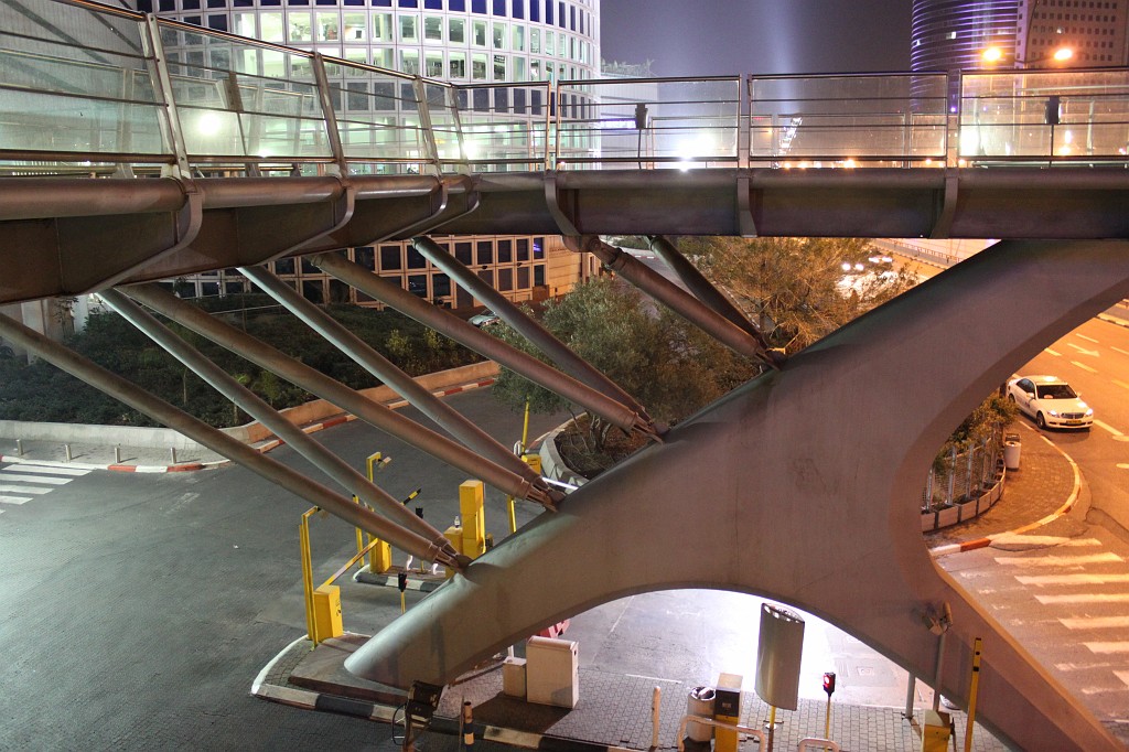 IMG_0096.JPG - Bridge pier