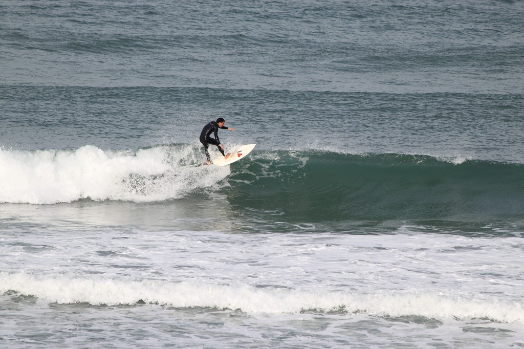 IMG_0110.JPG - Surfer on the beach