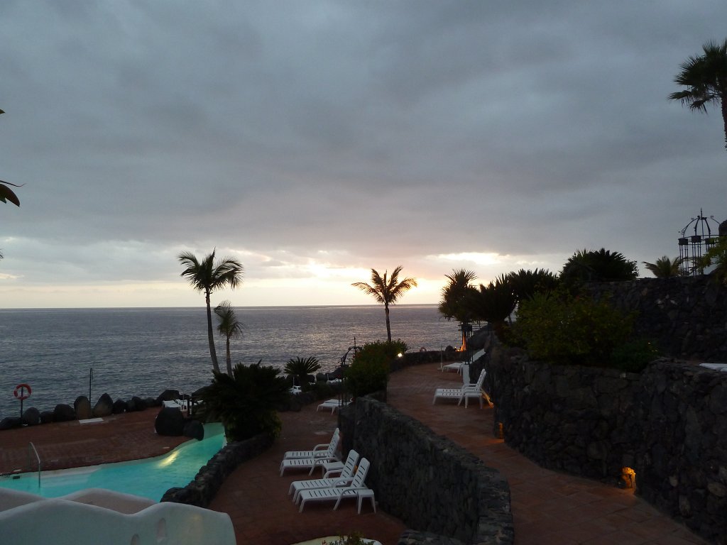 P1030984.JPG - Las Rocas Beach Club