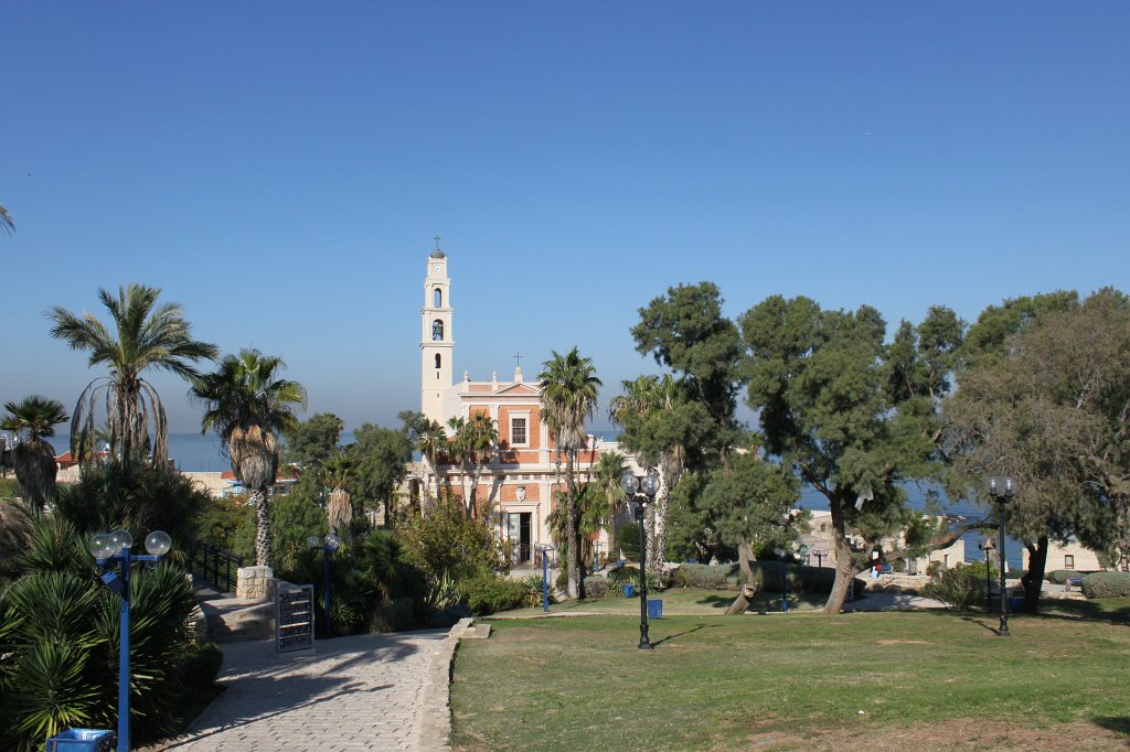 IMG_6260.JPG - St. Peter's Church from Abraham Shechterman Garden