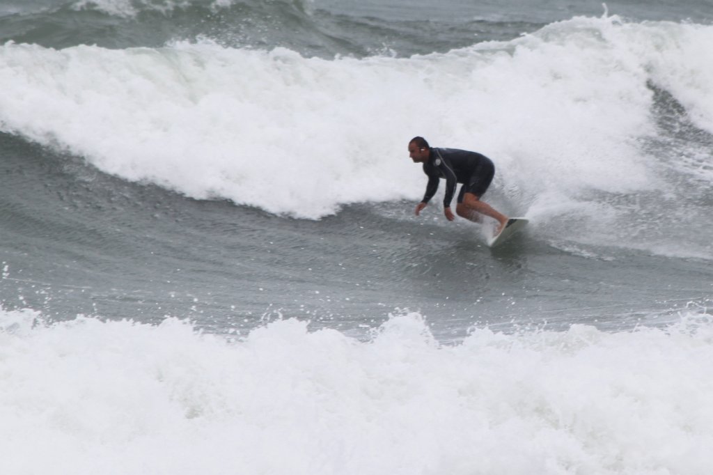 IMG_7048.JPG - Master of the waves