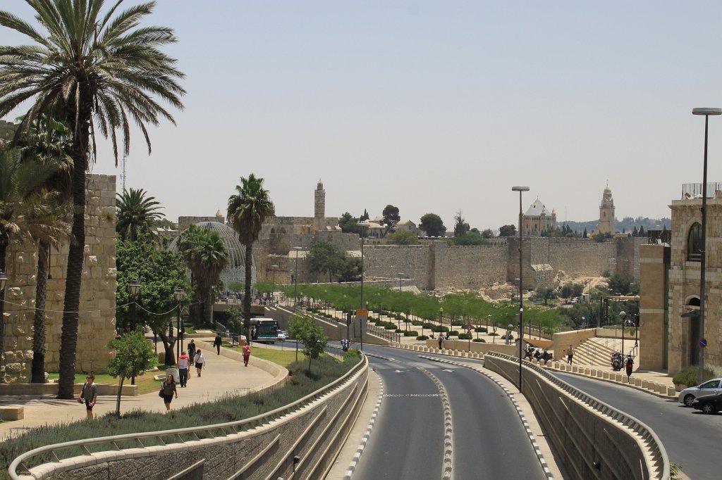 IMG_8803.JPG - Jaffa road at old town  http://en.wikipedia.org/wiki/Jaffa_Road 