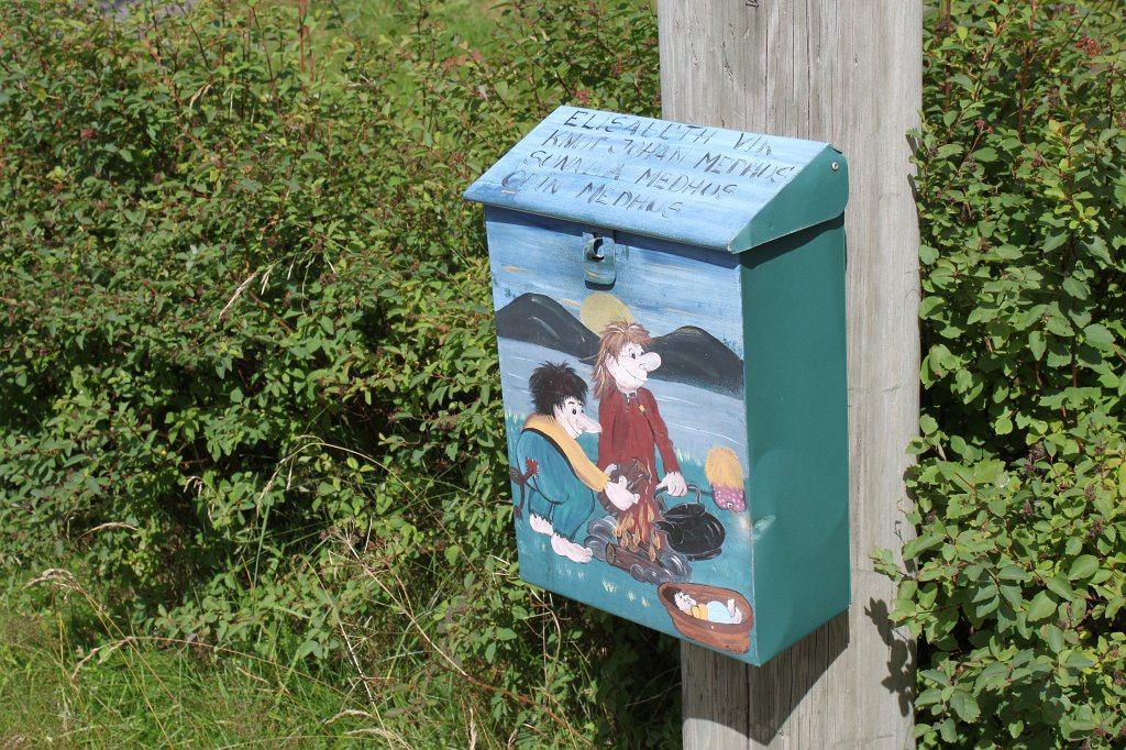 IMG_0523.JPG - Mail box