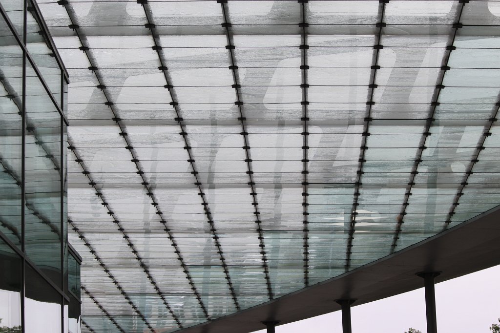 IMG_9410.JPG - Hamburg Central Bus Station  http://de.wikipedia.org/wiki/Zentraler_Omnibusbahnhof_Hamburg 