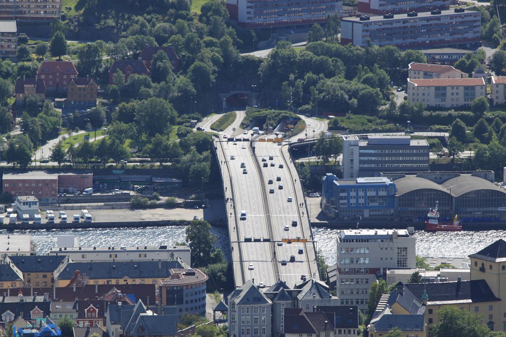 IMG_9778.JPG - Puddefjord Bridge  http://en.wikipedia.org/wiki/Puddefjord_Bridge 